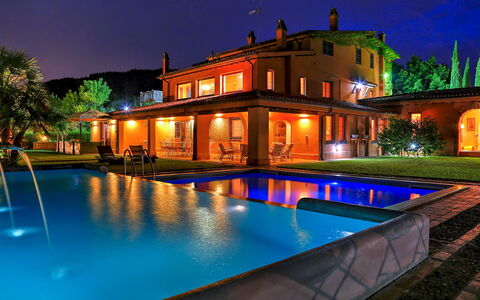 Montepietraia e San Martino 18: Schwimmbad, Resort, Zuhause, Estate, Eco Hotel, Hazienda, Villa, Garten, Hotel, Bauernhaus