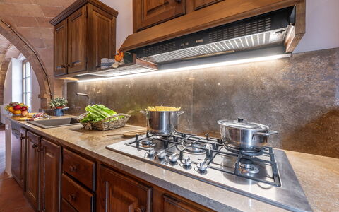 La Burraia 18: Küche, Herd, Küchengerät, Major Appliance, Gasherd, Herd, Countertop, Cooktop, Haushaltsgerät, Cabinetry