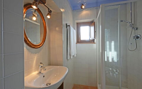 Terra San Raffaele 10+3: Wand, Armatur, Holz, Interior Design, Flooring, Fussboden, Badezimmer, Bad Sink, Spiegel, Zimmer