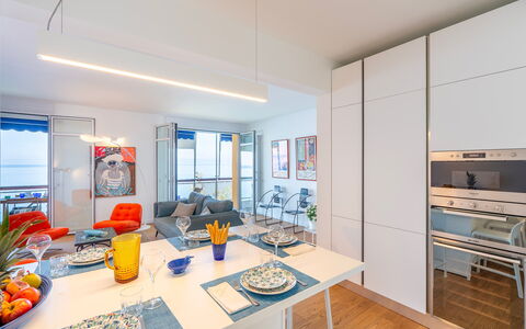 La Scogliera di Sori 5+1: Interior Design, Flooring, Fussboden, Wohnung, Möbel, Decke, Zimmer, Zuhause, Küche, Stuhl