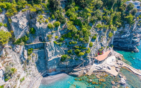 La Scogliera di Sori 5+1: Küste, Küsten Und Ozeanische Forms, Meer, \Fels, Terrain, Ozean, Touristenattraktion, Ufer, Bucht, Strand