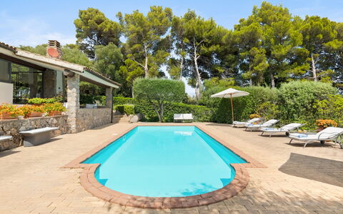Villa Althaea 6: Schwimmbad, Resort, Eco Hotel, Estate, Schatten, Villa, Hazienda, Gartenmöbel, Bauernhaus, Landscaping