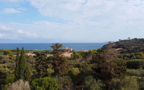 Villa Althaea 6: Himmel, Blau, Horizont, Vegetation, Pflanzengemeinschaft, Meer, Ozean, Shrubland, Küste, Tropen