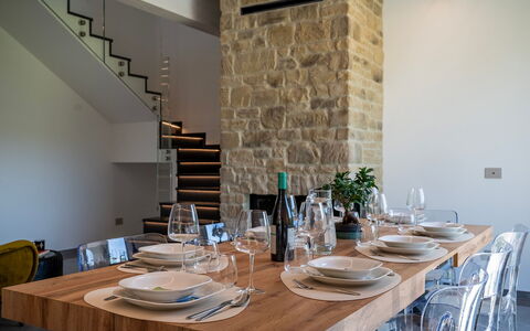 Villa Mamon 6+2: Möbel, Interior Design, Flooring, Holz, Stuhl, Tabelle, Küche & Esszimmer Tisch, Fussboden, Beleuchtung, Esszimmer