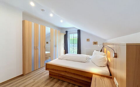 Ferienhaus Siegele: Interior Design, Holz, Möbel, Flooring, Fussboden, Decke, Zimmer, Bett, Beleuchtung, Schlafzimmer