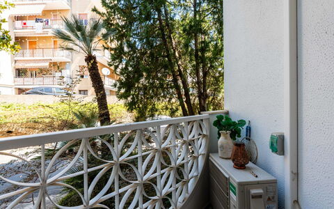 Margherita: Estate, Landscaping, Villa, Hecke, Balkon