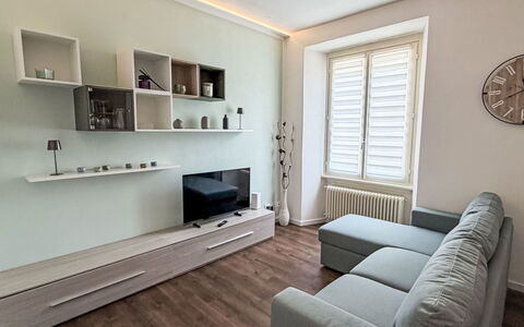 Genzianella Alpine Apartment: Estate, Landscaping, Villa, Hecke, Balkon