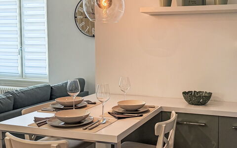 Genzianella Alpine Apartment: Estate, Landscaping, Villa, Hecke, Balkon
