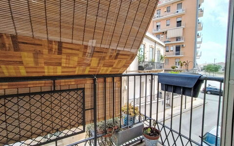 La Casa di Mary: Estate, Landscaping, Villa, Hecke, Balkon