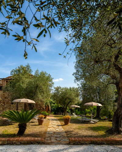 Casale le Lupe Apartments