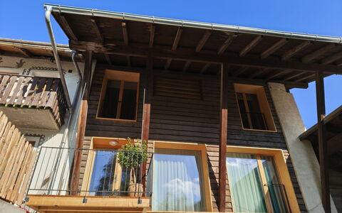 Ferienwohnung Schof: Holz, Balkon, Wohnung, Holzbeize, Hartholz, Schatten, Planke, Veranda, Holz, Sperrholz