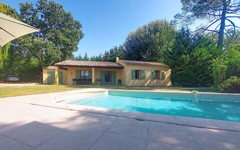 La Jeansarde: Blau, Schwimmbad, Wohngebiet, Zuhause, Estate, Schatten, Landscaping, Hinterhof, Resort, Hazienda