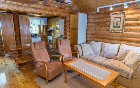 Niinimökki: Möbel, Holz, Interior Design, Decke, Flooring, Fussboden, Zimmer, Couch, Zuhause, Wohnzimmer