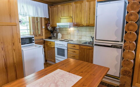 Niinimökki: Holz, Flooring, Interior Design, Möbel, Fussboden, Küche, Cabinetry, Countertop, Zimmer, Holzbeize