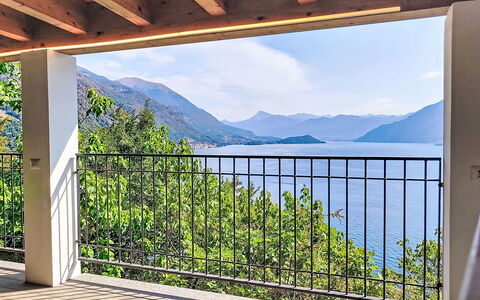 Casa Olivee: Holz, Veranda, Balkon, Geländer, Deck, Zaun, Baluster, Hartholz, Schatten, Eco Hotel