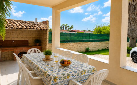 Villa Franca: Möbel, Stuhl, Gartenmöbel, Schatten, Tisch Im Freien, Küche & Esszimmer Tisch, Terrasse, Garten, Hinterhof, Resort