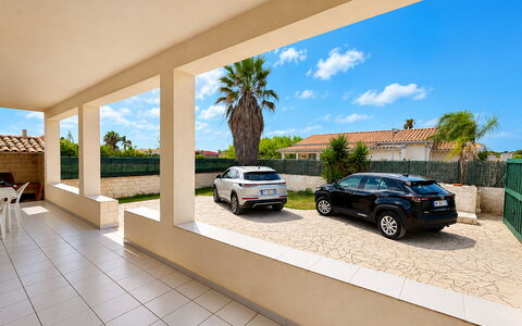 Villa Franca: Zuhause, Estate, Schatten, Villa, Hazienda, Outdoor Struktur, Balkon, Resort, Villa