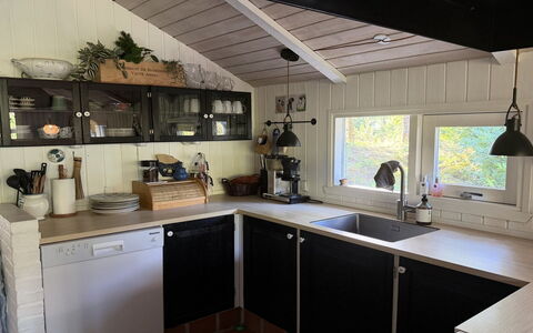 Florida - from the Sea: Küche, Holz, Countertop, Küchengerät, Interior Design, Cabinetry, Decke, Möbel, Flooring, Major Appliance