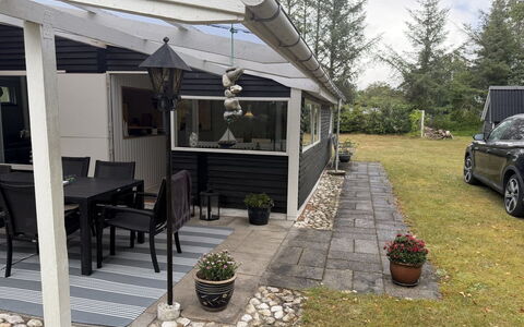 Eike - from the Sea: Dach, Zuhause, Tür, Schatten, Markise, Hütte, Outdoor Struktur, Garten, Veranda, Stuhl