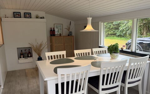 Eike - from the Sea: Möbel, Holz, Flooring, Interior Design, Fussboden, Tabelle, Esszimmer, Küche & Esszimmer Tisch, Stuhl, Decke