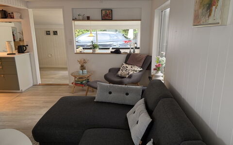 Eike - from the Sea: Möbel, Couch, Flooring, Interior Design, Fussboden, Wohnzimmer, Wohnung, Zimmer, Zuhause
