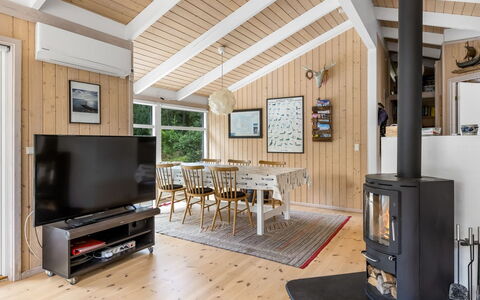 Naninja - 924M from the Sea: Holz, Flooring, Decke, Fussboden, Interior Design, Zimmer, Möbel, Holzboden, Hartholz, Wohnzimmer