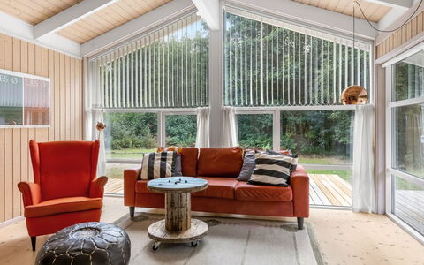 Naninja - 924M from the Sea: Interior Design, Möbel, Couch, Holz, Decke, Wohnzimmer, Flooring, Fussboden, Beleuchtung