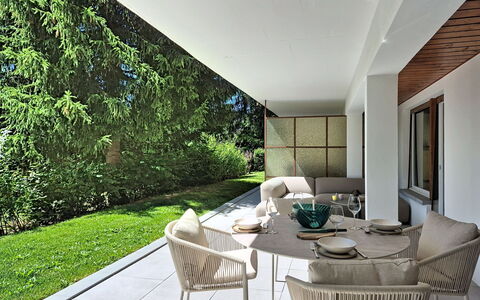 Les Ambassadeurs B 3: Möbel, Stuhl, Garten, Schatten, Landscaping, Natürliches Material, Hinterhof, Garten, Wohnzimmer