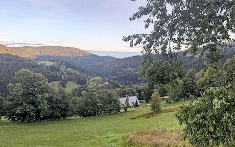 Wellness Retreat Labská: Himmel, Bergforms, Berg, Baum, Hügel, Blatt, Natur, Natürlichen Umgebung, Gras, Natürliche Landschaft