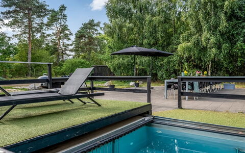 Carlina - from the Sea: Schwimmbad, Gartenmöbel, Schatten, Garten, Freizeit, Deck, Landscaping, Resort, Eco Hotel, Sonnenliege