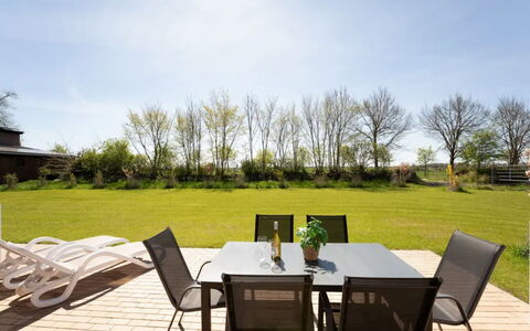 Reiterhof Rickert Glücksklee: Möbel, Gartenmöbel, Tabelle, Stuhl, Tisch Im Freien, Küche & Esszimmer Tisch, Grundstueck, Garten, Schatten, Rasen