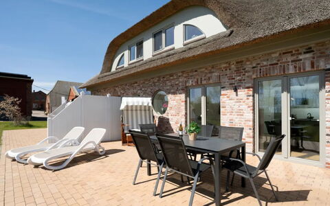 Reiterhof Rickert Glücksklee: Holz, Gartenmöbel, Stuhl, Schatten, Villa, Balkon, Terrasse, Outdoor Struktur