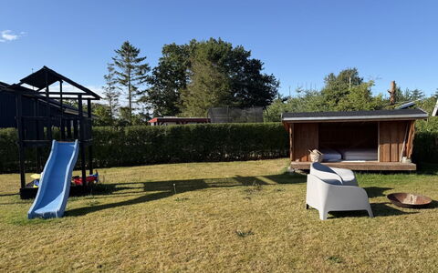 Rəzvan - from the Sea: Garten, Grundstueck, Rasen, Schatten, Hinterhof, Landscaping, Garten, Gartenbauten, Kunstrasen, Outdoor Struktur
