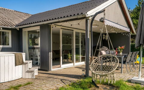 Rəzvan - from the Sea: Möbel, Interior Design, Flooring, Decke, Fussboden, Stuhl, Zimmer, Beleuchtung, Tabelle, Küche & Esszimmer Tisch