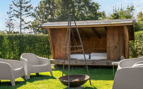 Rəzvan - from the Sea: Möbel, Interior Design, Flooring, Decke, Fussboden, Stuhl, Zimmer, Beleuchtung, Tabelle, Küche & Esszimmer Tisch
