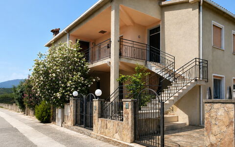 Casa Bianca, Budoni: Wohngebiet, Die Architektur, Zuhause, Haus, Tür, Balkon, Veranda, Geländer, Estate, Schatten
