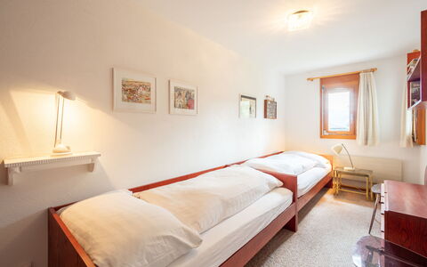 Casa Pleun: Wand, Interior Design, Bett, Schlafzimmer, Flooring, Fussboden, Möbel, Decke, Bettdecke, Zimmer