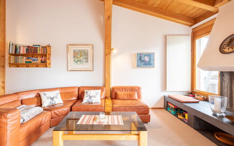 Casa Pleun: Interior Design, Möbel, Flooring, Fussboden, Holz, Couch, Decke, Wohnzimmer, Zimmer, Wohnung