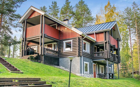 Lieksa 724: Holz, Zuhause, Abstellgleis, Hütte, Haus, Dach, Veranda, Grundstueck, Estate, Blockhaus