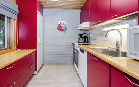 Lieksa 724: Flooring, Interior Design, Decke, Sinken, Fussboden, Küche, Countertop, Major Appliance, Armatur, Zimmer