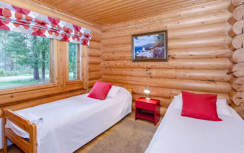 Lieksa 724: Holz, Zuhause, Hütte, Blockhaus, Schlafzimmer, Bett, Holzbeize, Hartholz, Bedding, Bettdecke