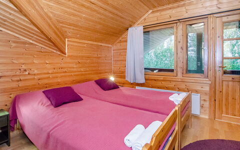 Lieksa 724: Holz, Decke, Fussboden, Holzbeize, Hartholz, Hütte, Planke, Schlafzimmer, Holzboden, Bett