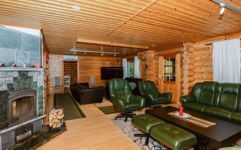 Lieksa 725: Möbel, Holz, Decke, Interior Design, Couch, Wohnzimmer, Zimmer, Zuhause, Fussboden, Light Fixture