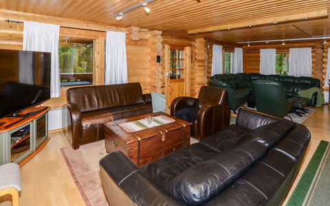 Lieksa 725: Holz, Möbel, Decke, Interior Design, Zuhause, Couch, Fussboden, Hütte, Zimmer, Wohnzimmer