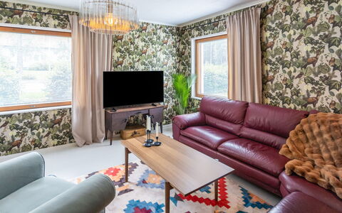 Alpola: Interior Design, Flooring, Möbel, Fussboden, Decke, Zimmer, Wohnzimmer, Zuhause, Couch