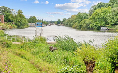 London Kingston 602: Wasser, Wasservorräte, Baum, Gewässer, Natur, Natürlichen Umgebung, Wasserweg, Vegetation, Wasserlauf