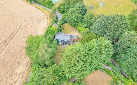 Hollybush Studio: Vogelperspektive, Luftaufnahmen, Landschaft, Einfach, Grundstueck, Ländliches Gebiet, Feld, Plantage, Dorf, Landscaping