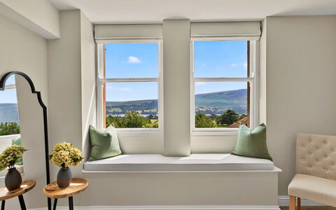 Willow'S View: Möbel, Interior Design, Fussboden, Flooring, Holz, Zuhause, Beleuchtung, Zimmer, Wohnung, Wohnzimmer