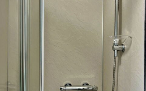 Howgill Pod: Armatur, Installation, Brausenstange, Dusche, Duschkopf, Duschpaneel, Badezimmer, Zapfhahn, Stahl