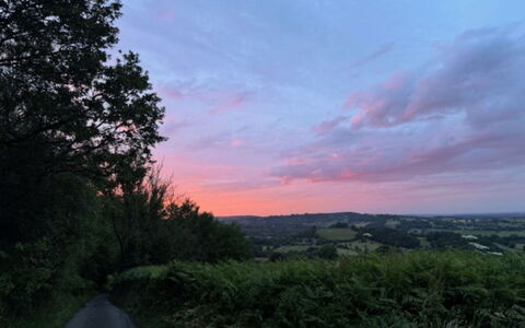 Rough Close Farm Cottage: Himmel, Horizont, Natur, Wolke, Afterglow, Natürliche Landschaft, Dämmerung, Vegetation, Ökoregion, Sonnenuntergang